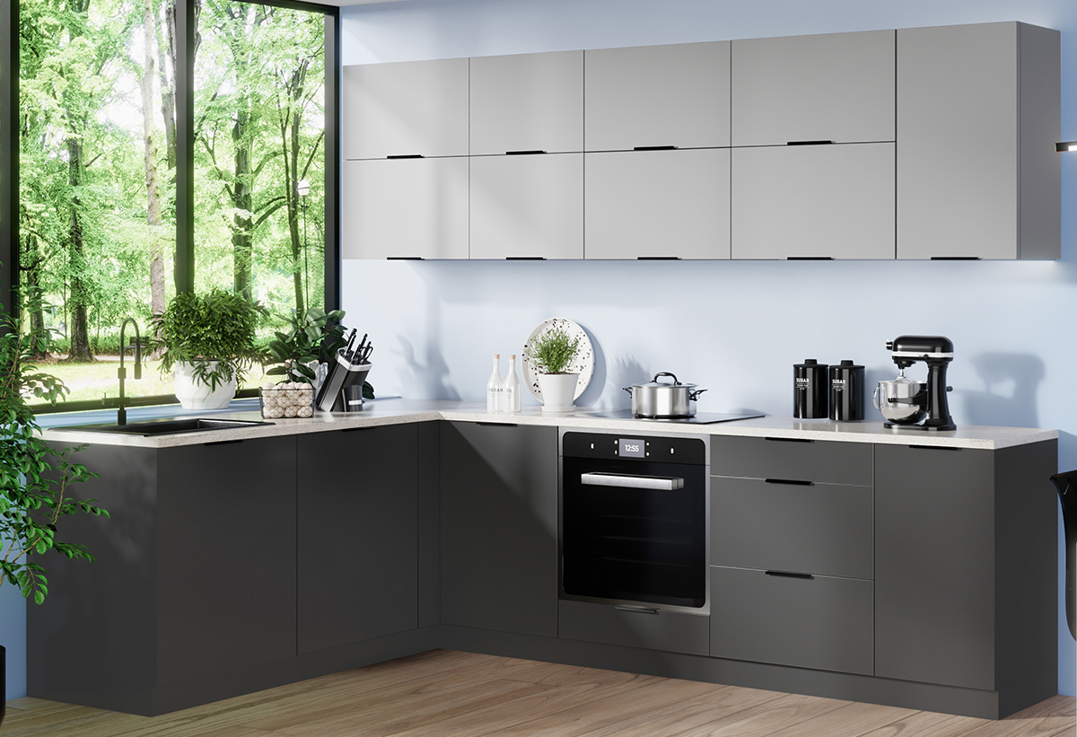 Απεικονίζεται η έτοιμη κουζίνα.